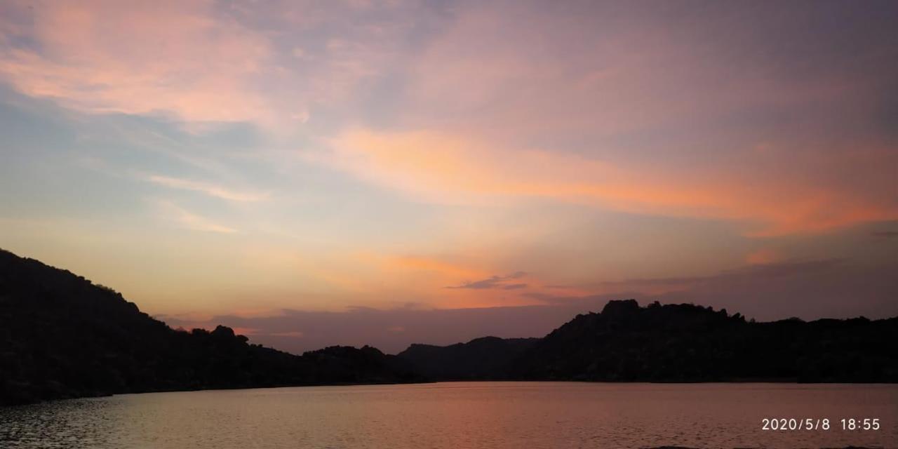 Island Vibes Hampi Guesthouse Eksteriør billede
